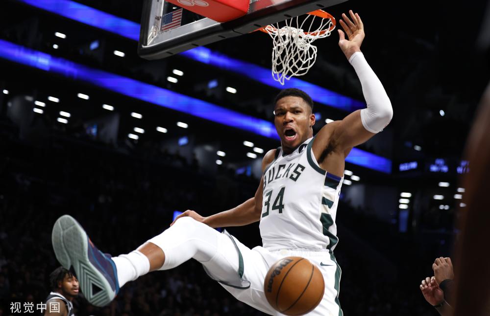 他是一名高 他是一名高